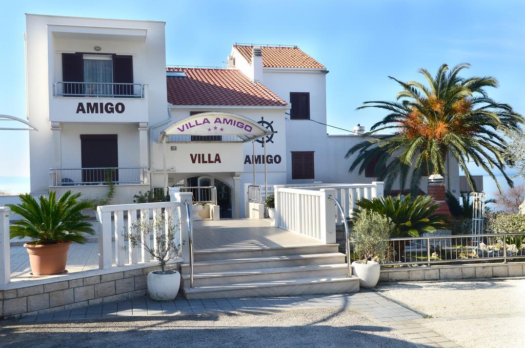 Villa Amigo Подстрана Екстериор снимка