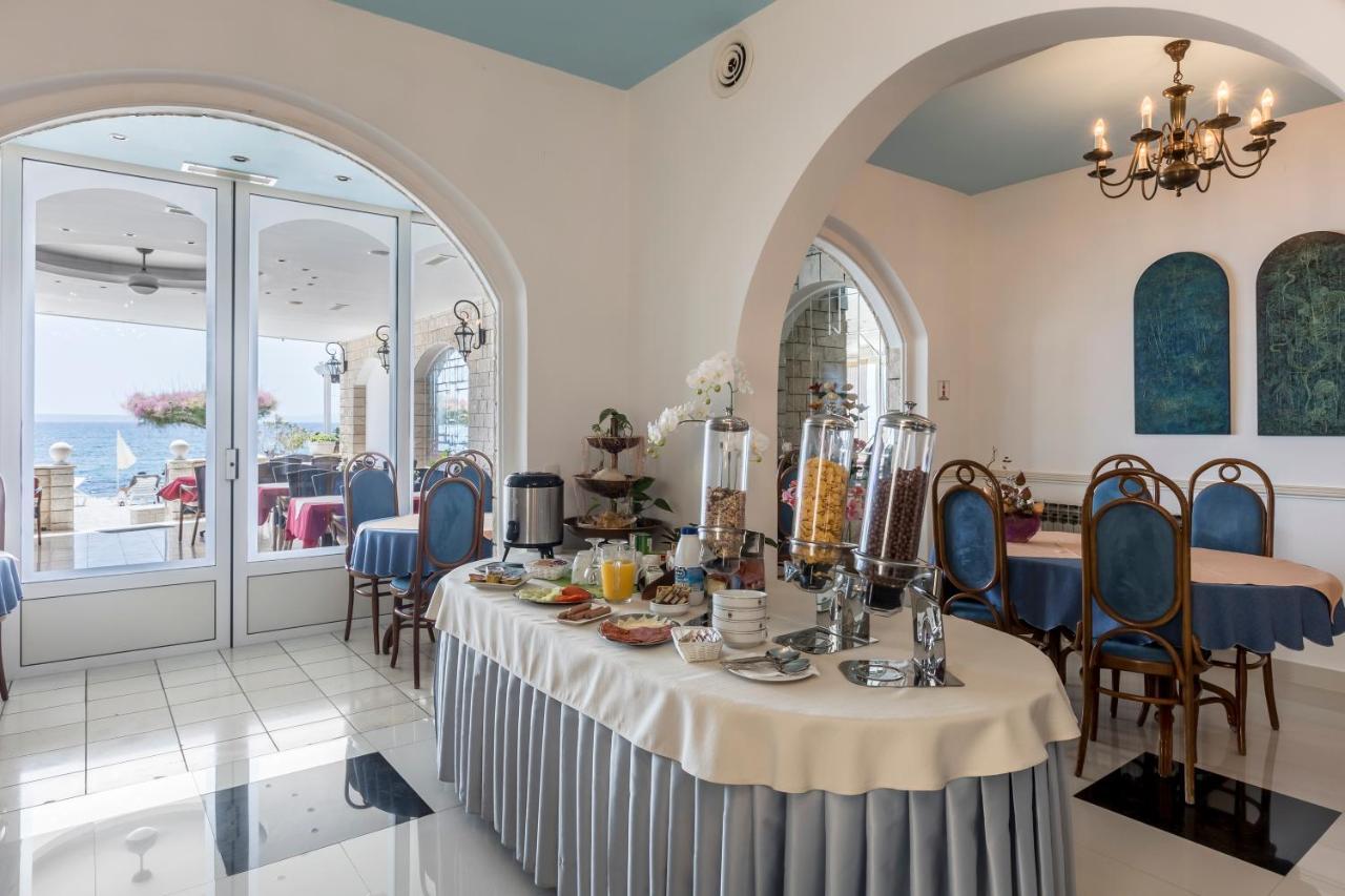 Villa Amigo Подстрана Екстериор снимка