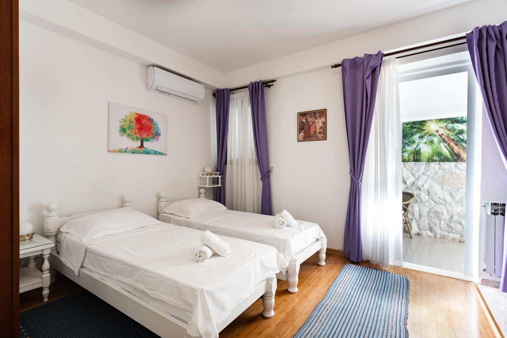 Villa Amigo Подстрана Екстериор снимка