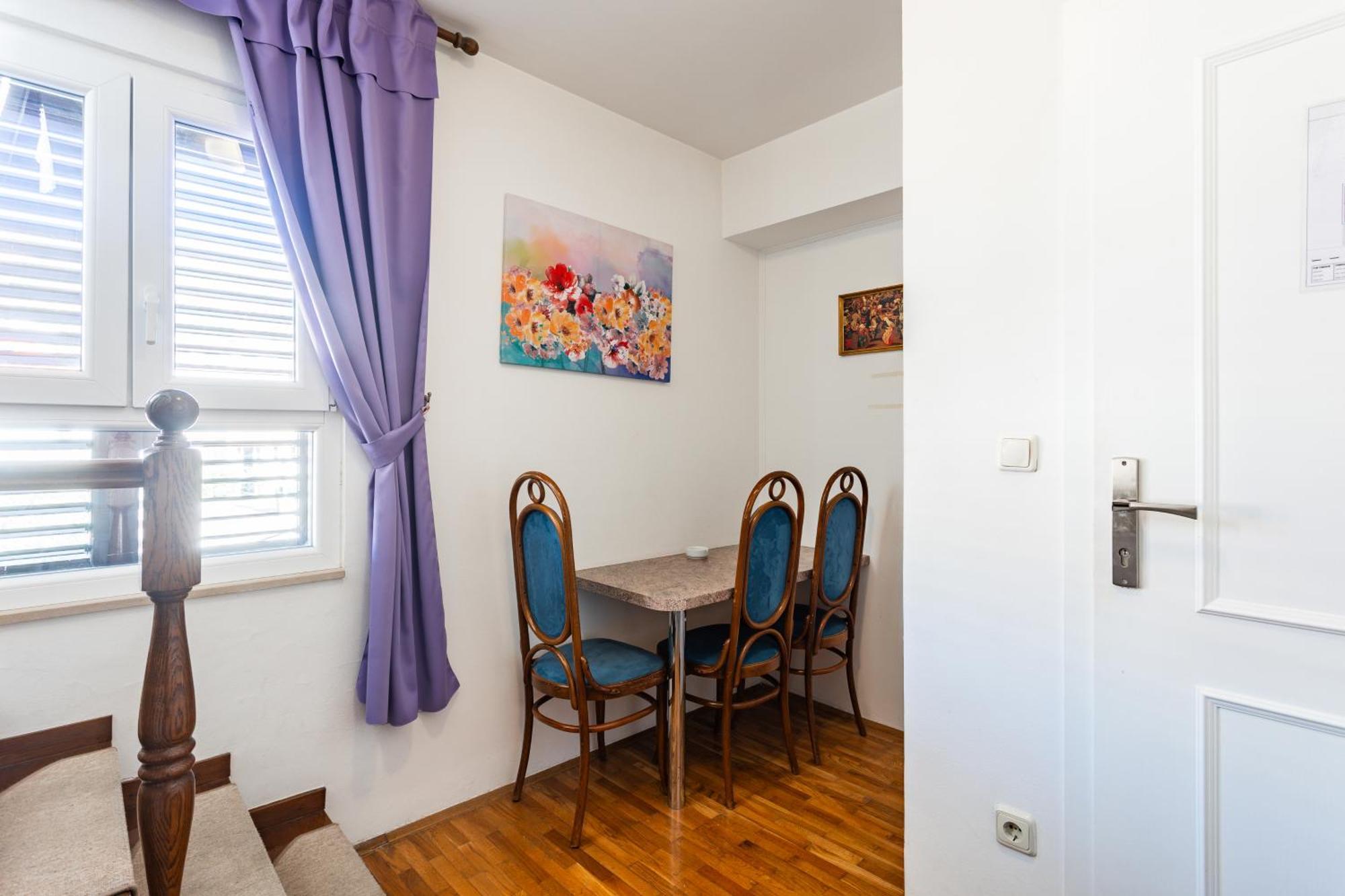 Villa Amigo Подстрана Екстериор снимка