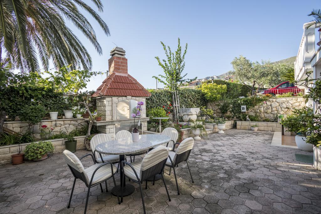 Villa Amigo Подстрана Екстериор снимка