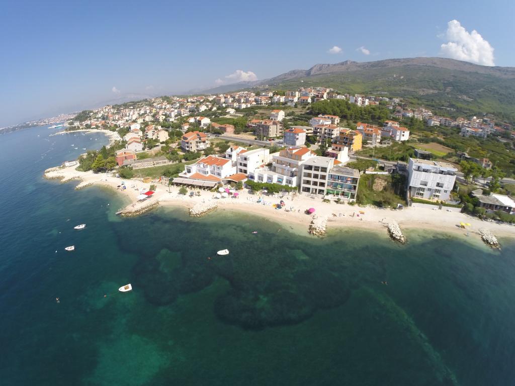 Villa Amigo Подстрана Екстериор снимка